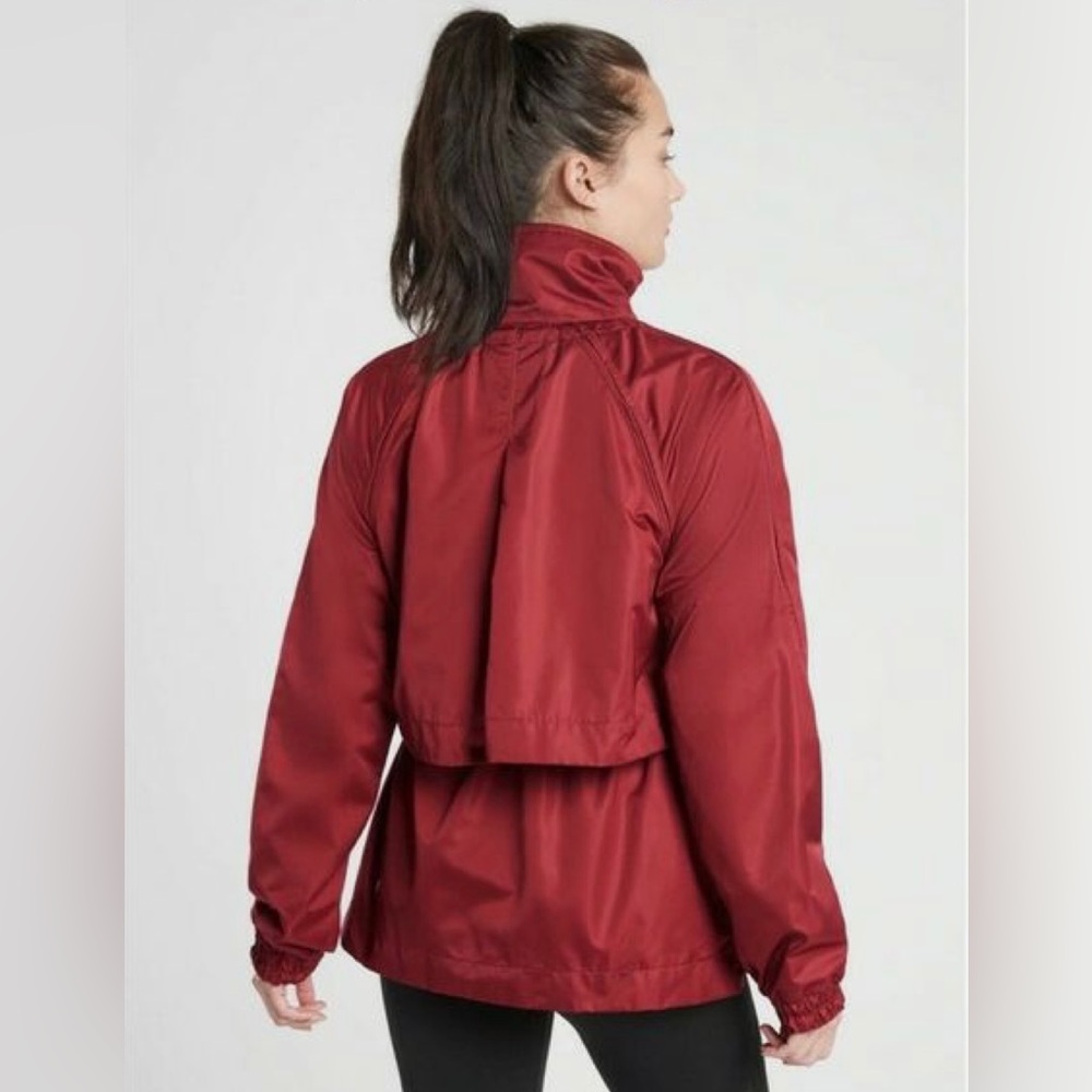 Gorgeous Athleta Raspberry Maroon Mid-weight Rain Jacket - Picture 5 of 16